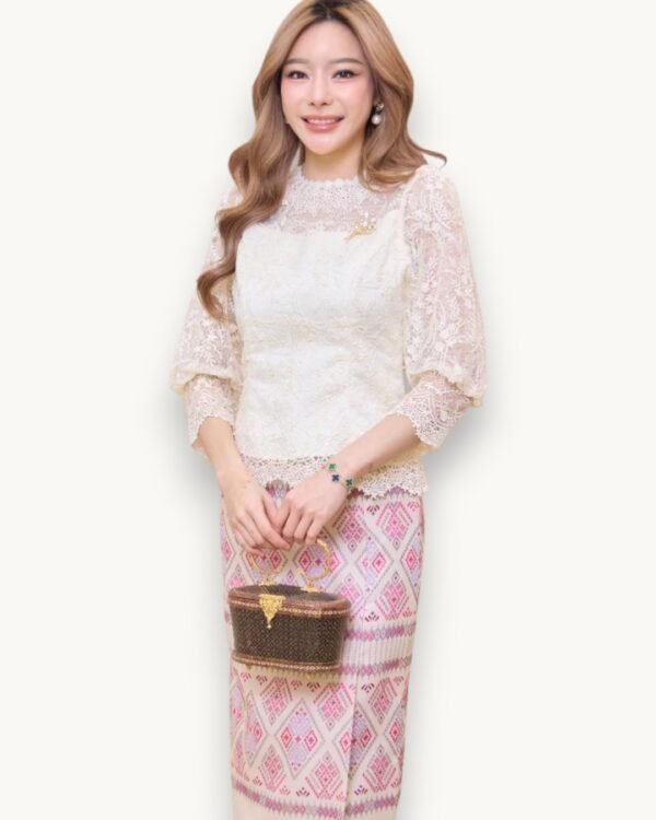 Siranya French Lace & Silk Set