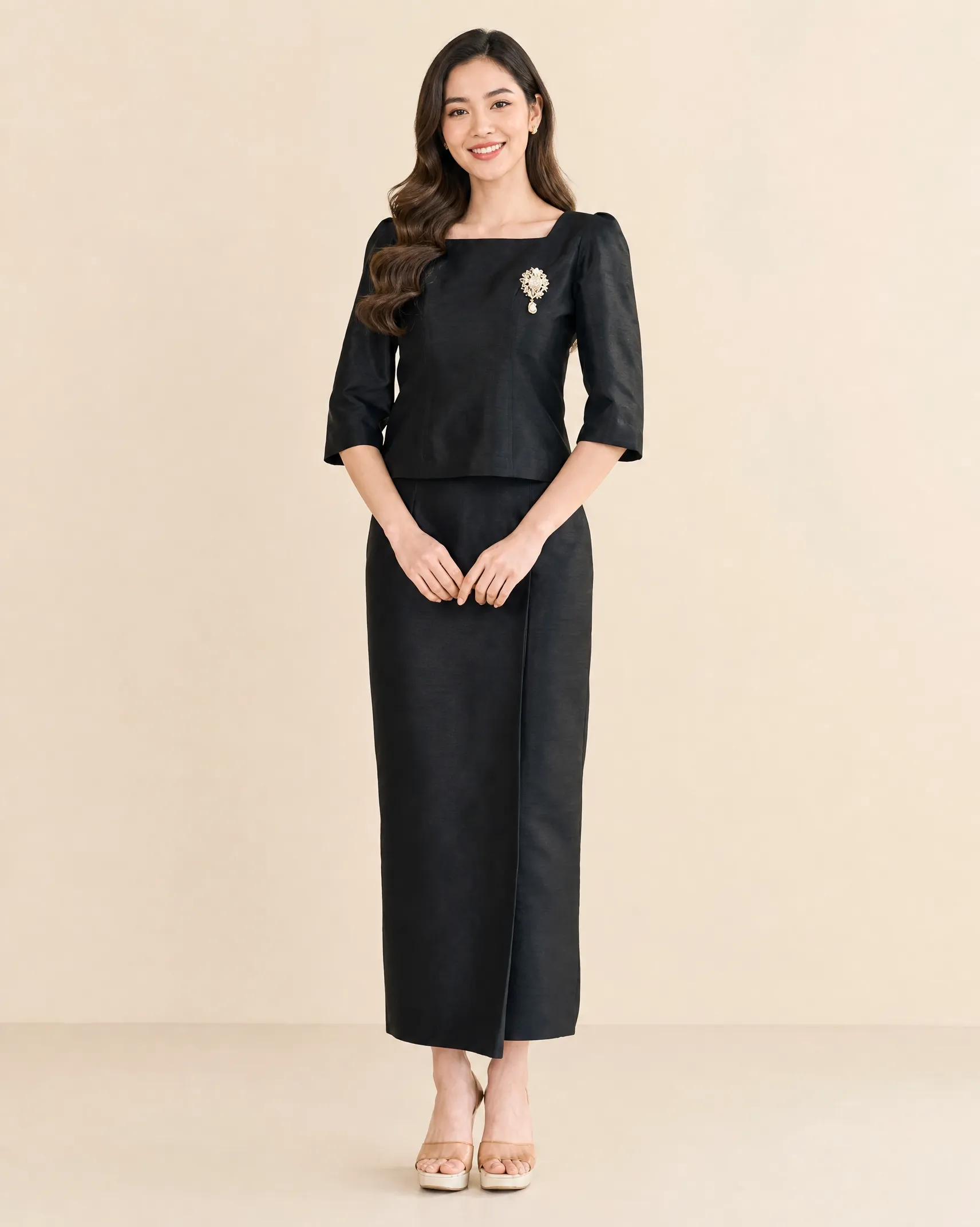 The Kanya Thai Silk Set (Onyx Black)