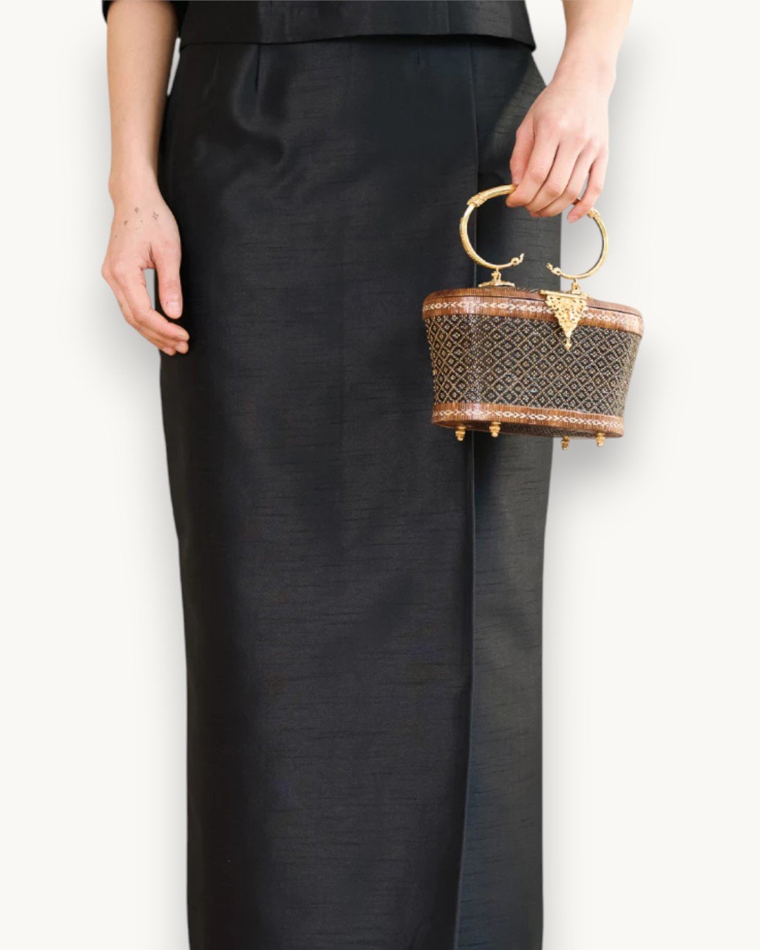 The Kanya Thai Silk Skirt (Onyx Black)