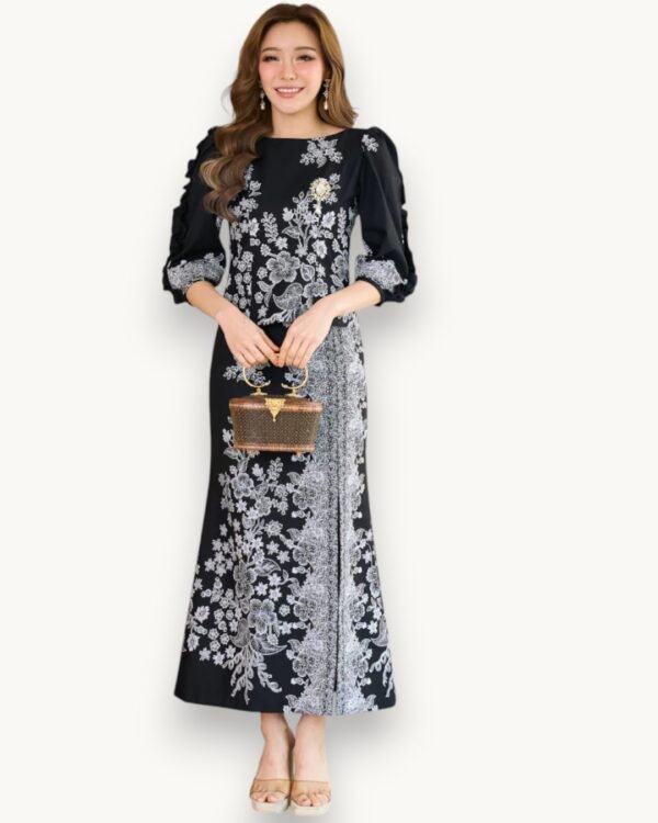 The Pailin Thai Silk Set (Onyx Noir)