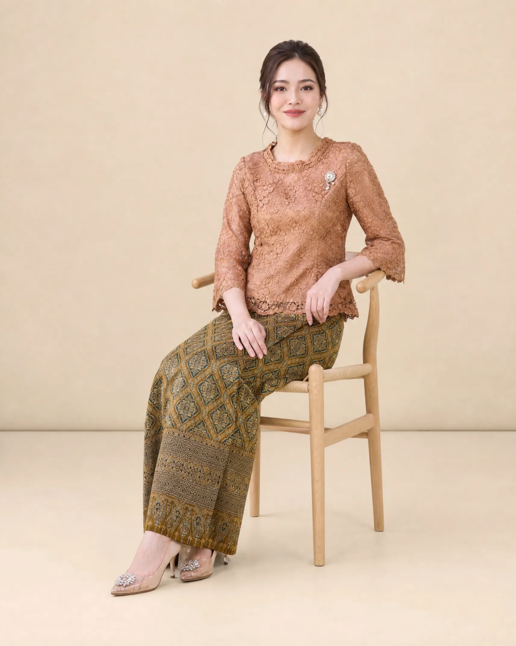 The Buppha Thai Silk Set (Classic Gold) - Image 5