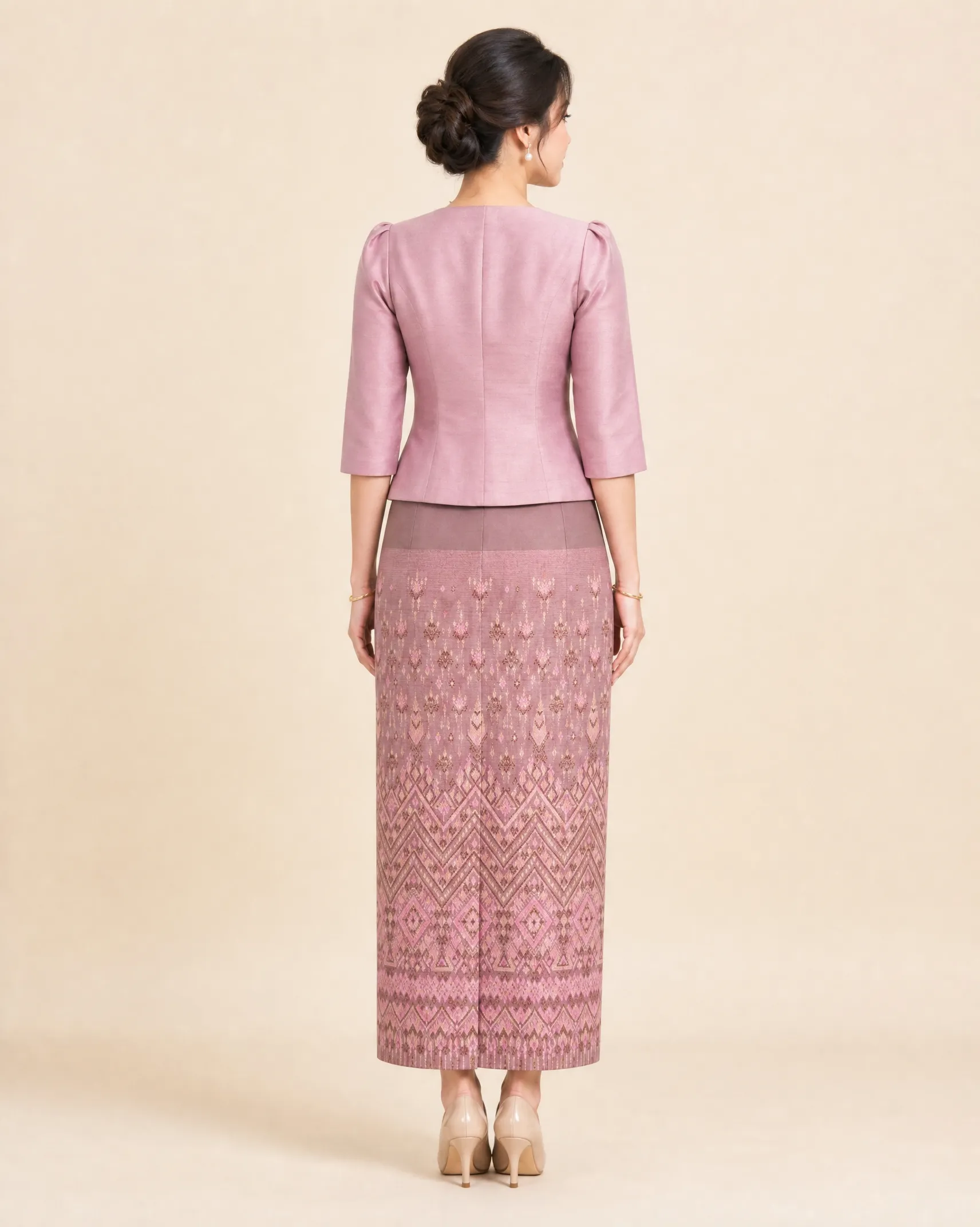 The Ubon Thai Silk Set (Blush Rose) - Image 4