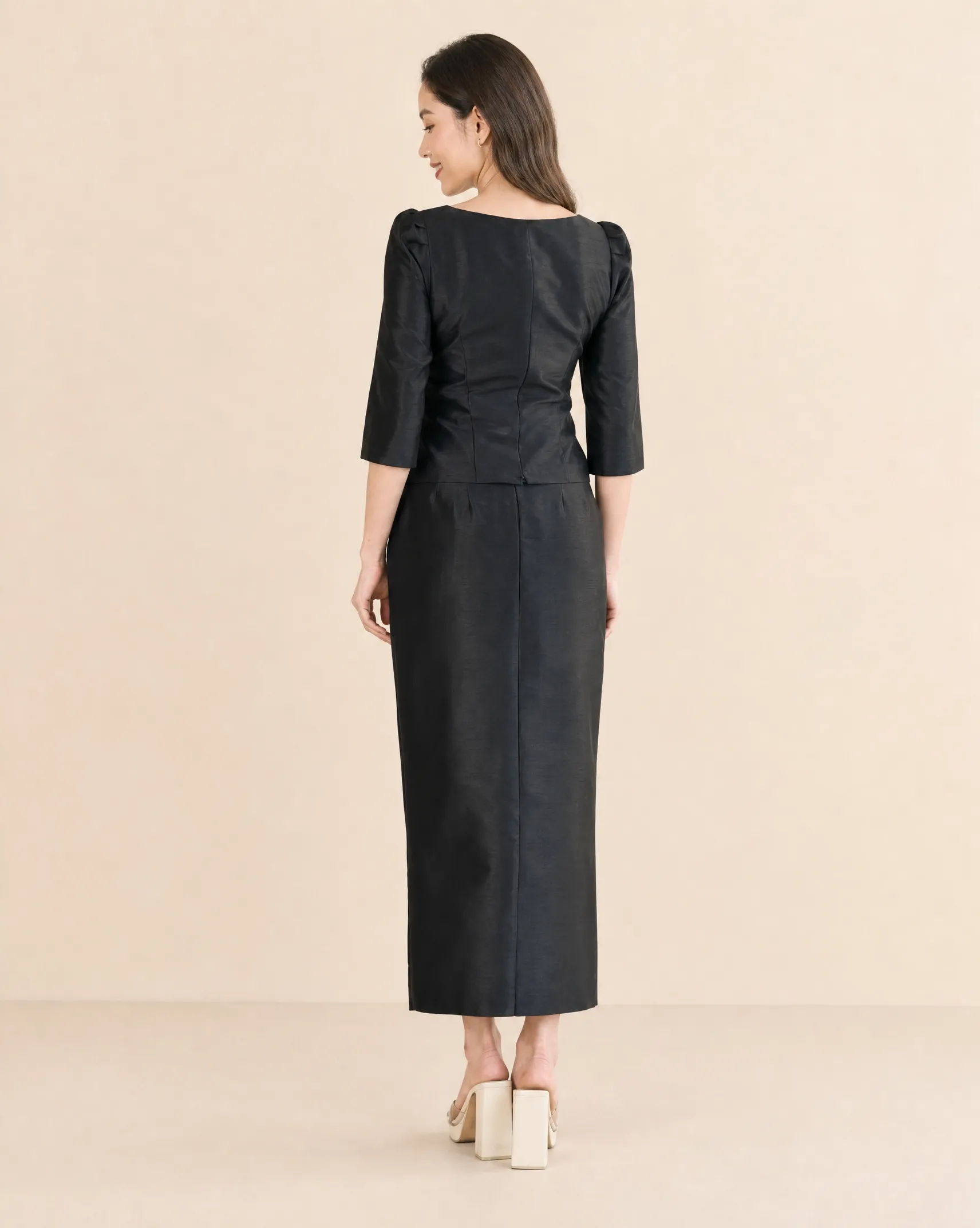 The Kanya Thai Silk Set (Onyx Black) - Image 3