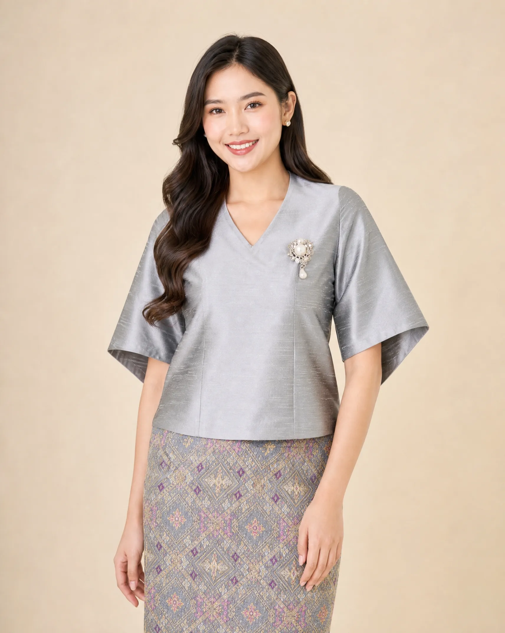 The Sirivann Silver Silk Ensemble - Image 5