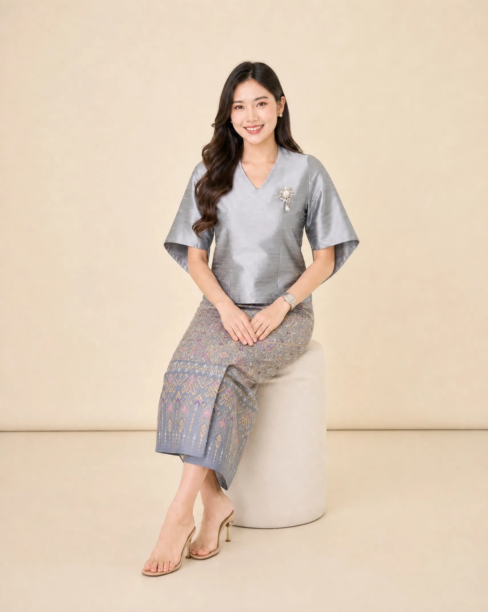 The Sirivann Silver Silk Ensemble - Image 6