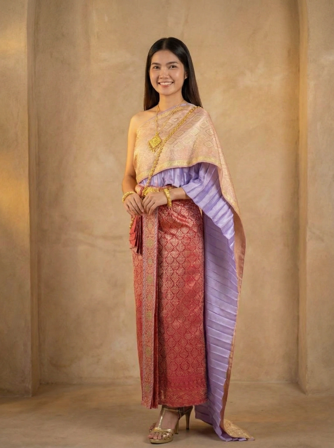The Malai Thai Silk Set (Royal Collection) - Image 5