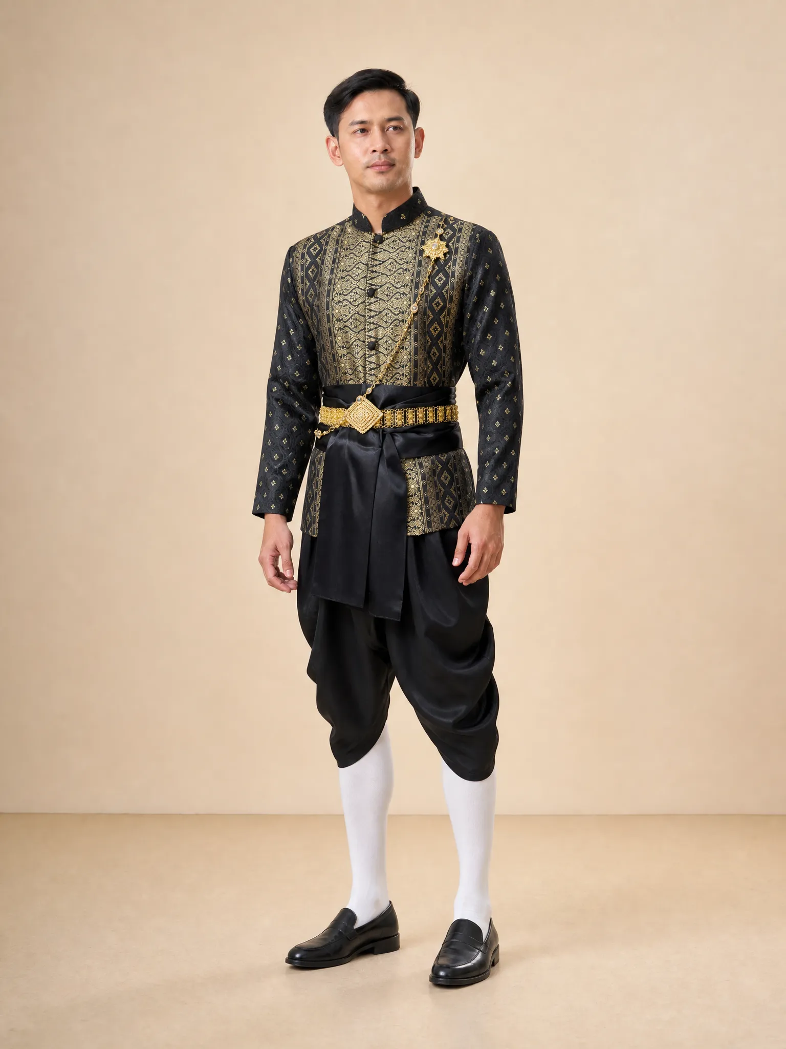 The Thanakrit Thai Chong Kraben Set (Black & Gold) - Image 2