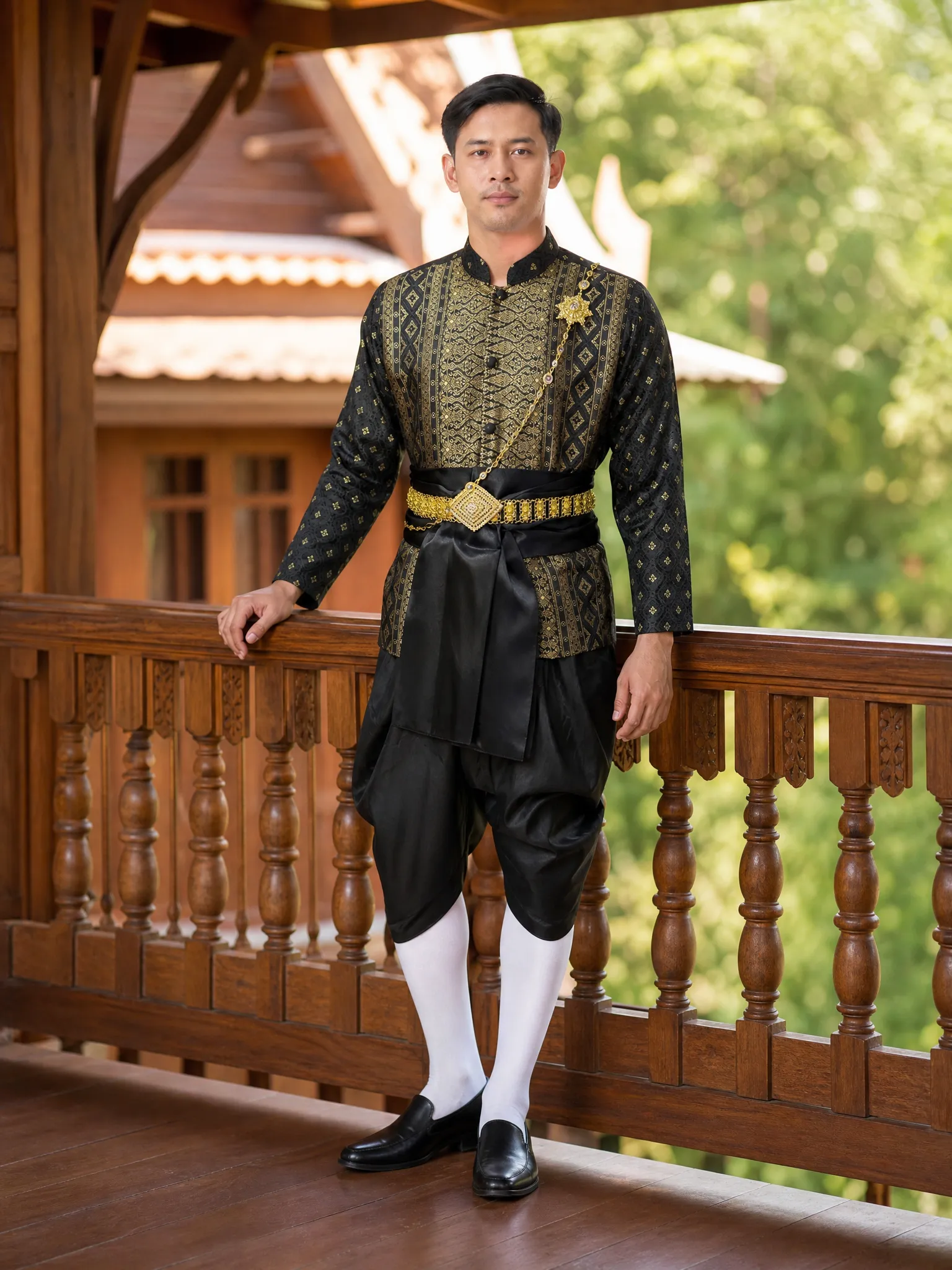 The Thanakrit Thai Chong Kraben Set (Black & Gold) - Image 6