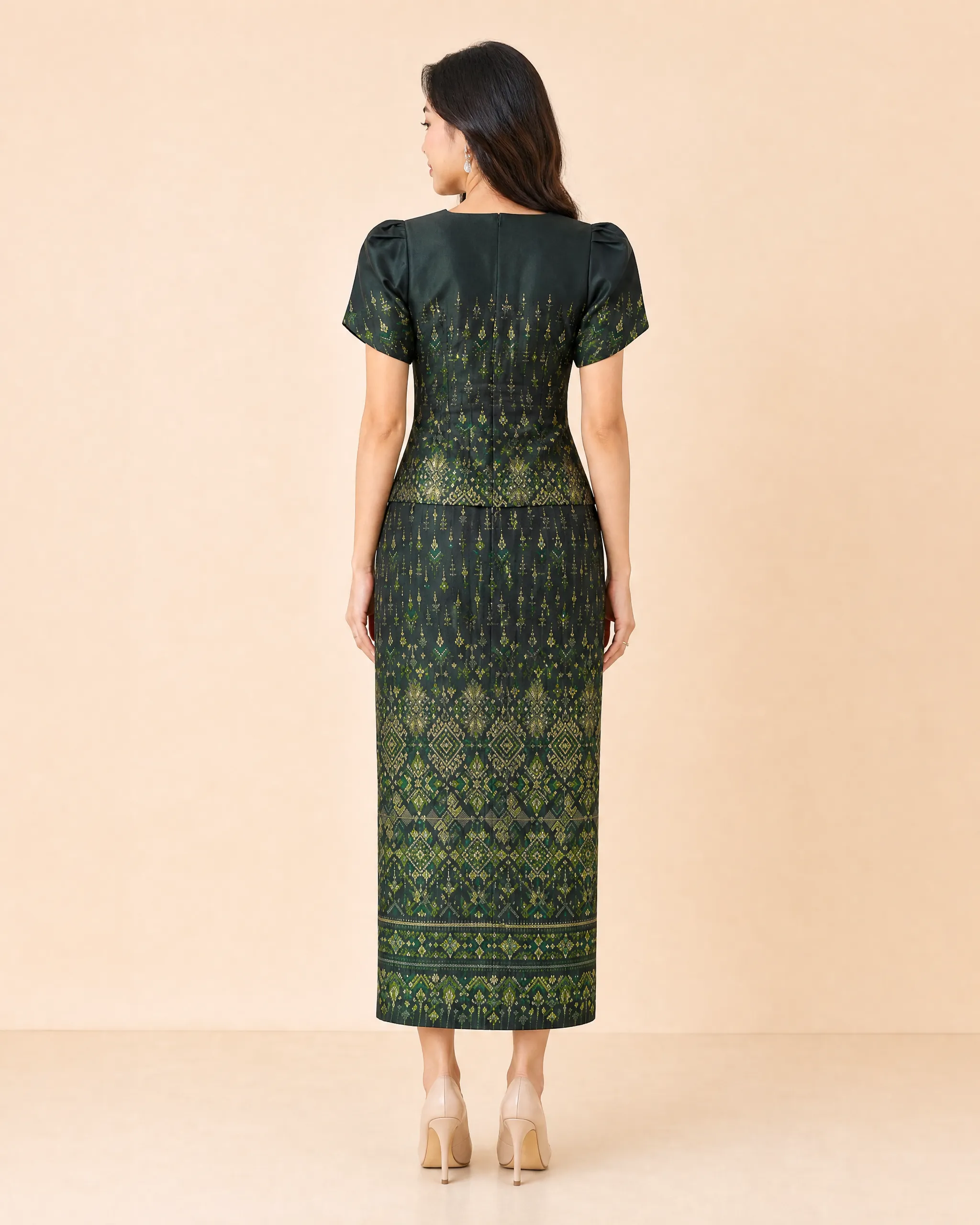 The Mali Thai Prae Wa Silk Set (Emerald) - Image 4