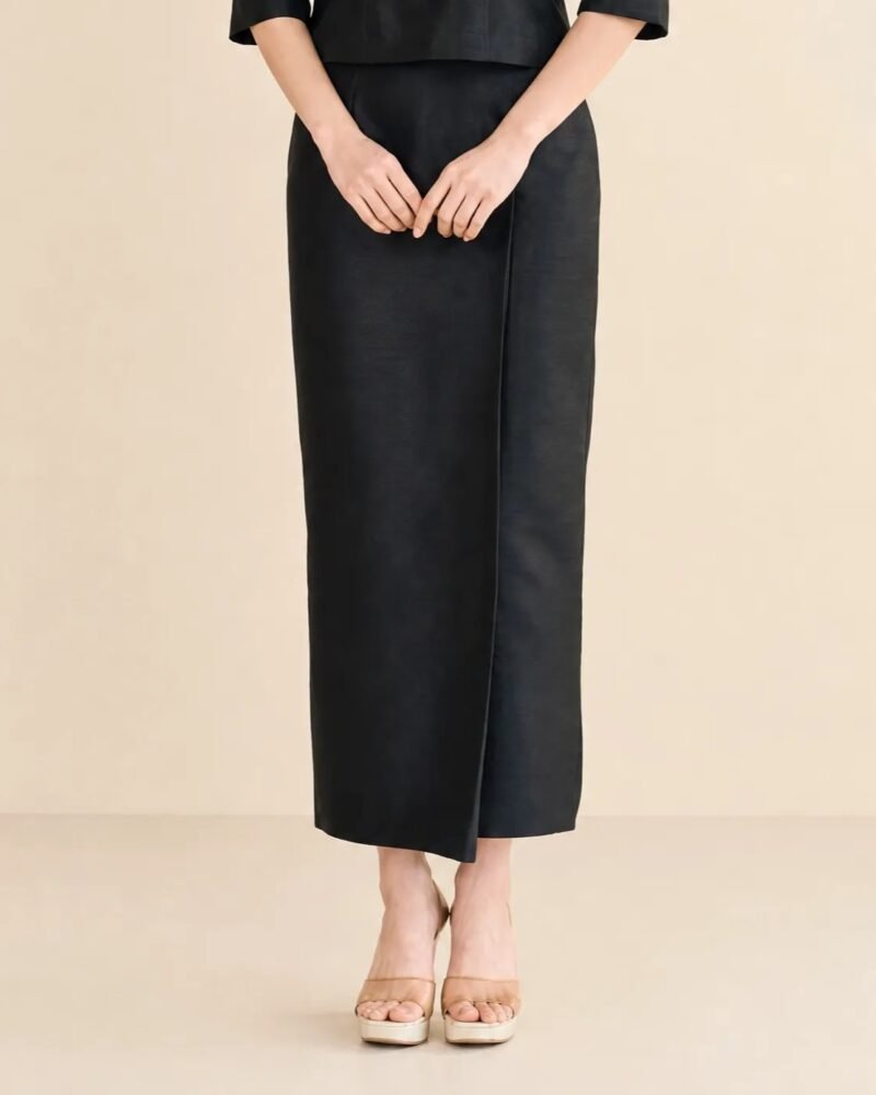 The Kanya Tonal Prae Wa Pha Sin (Onyx Black)