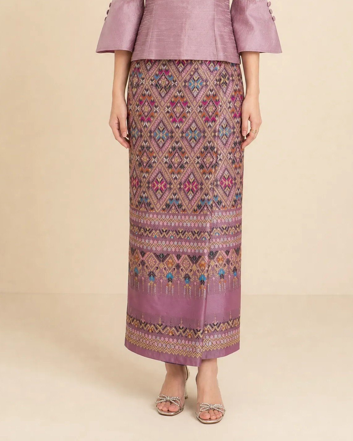 The Natee Prae Wa Pha Sin (Rosewater Pink)