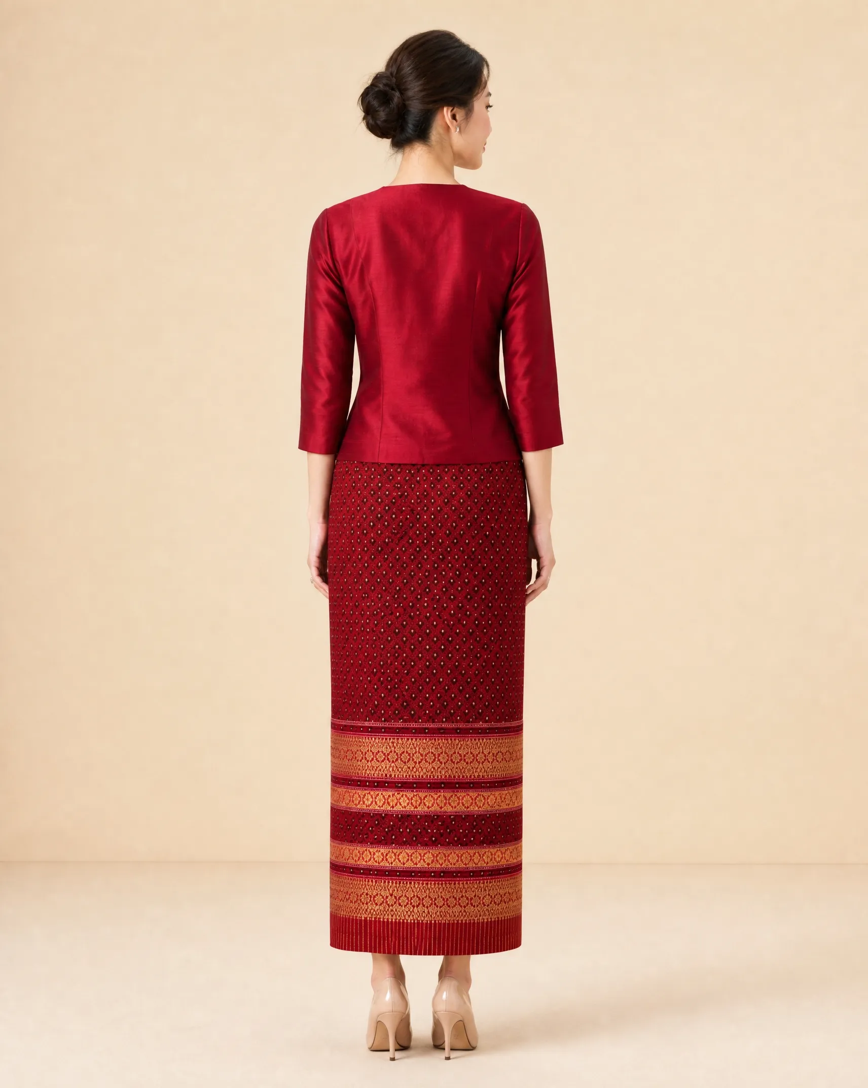 The Saowalak Thai Silk Set (Ruby) - Image 6