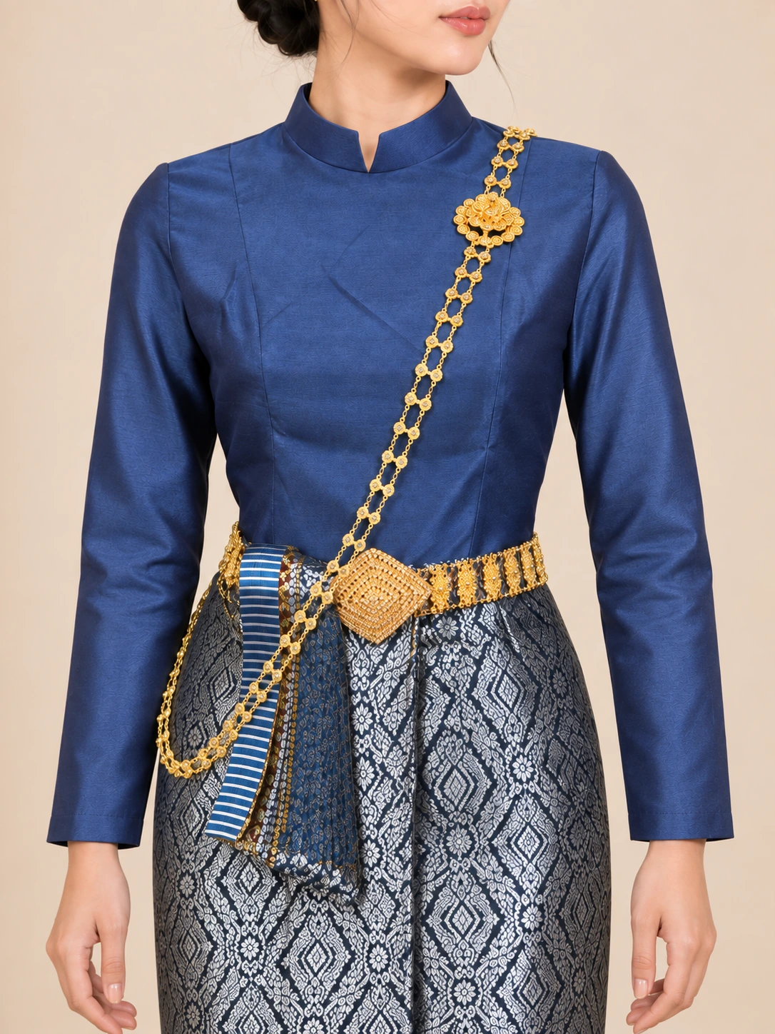 The Narisara Thai Boromphiman Blouse & Pha Sin Set - Image 3