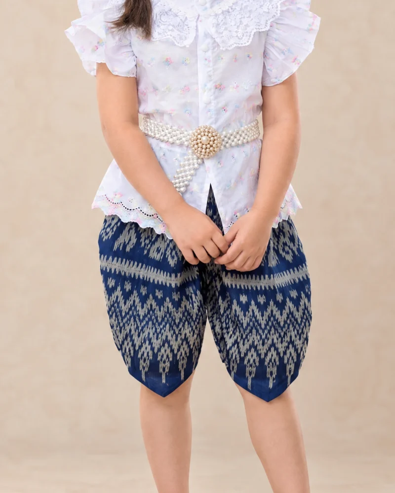 Chalita White detail