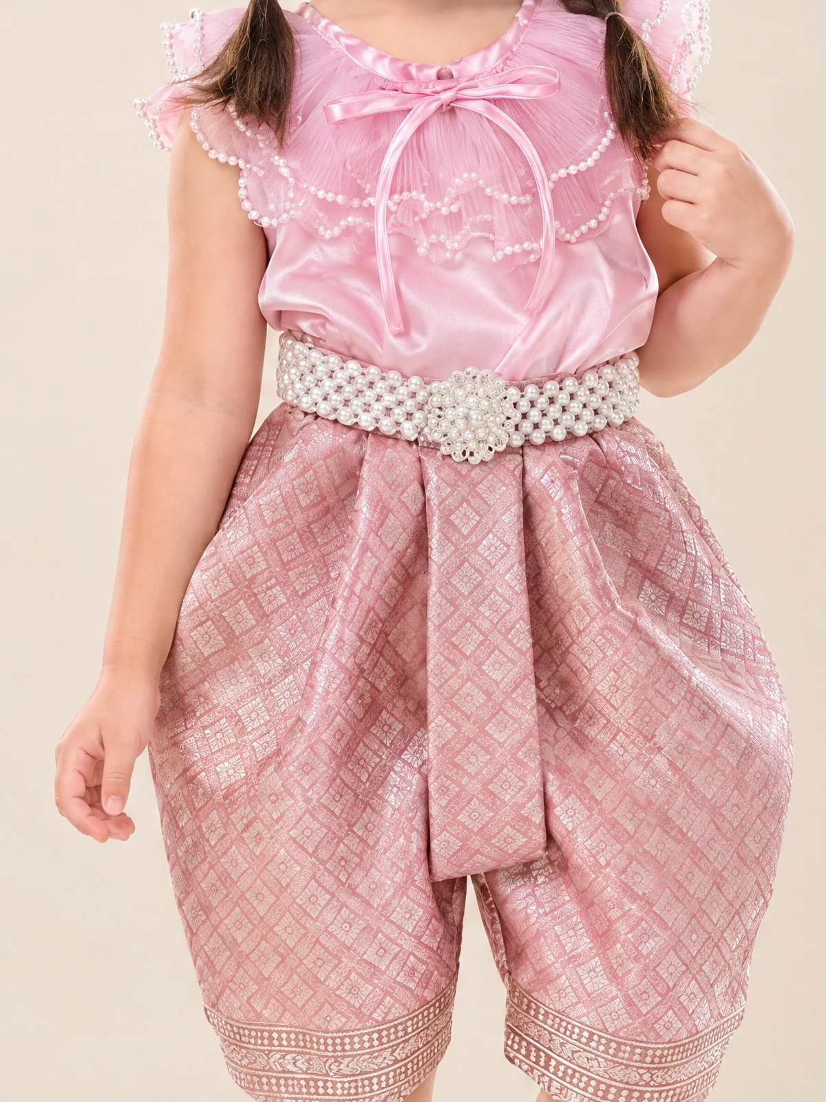 Mukda pastel pink detail